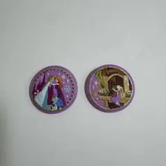 Disney Characters 刺繍缶バッジビスケット2 2個セット