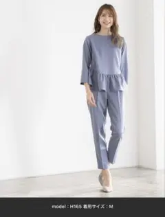 ペプラムブラウスとパンツのセットアップ　綺麗なブルー　　Mサイズ