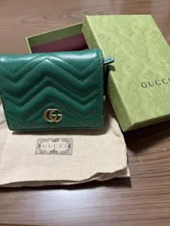 【極美品】GUCCI グリーン 二つ折り財布
