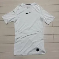 Nike Pro Tシャツ M ホワイト　ラッシュガード？
