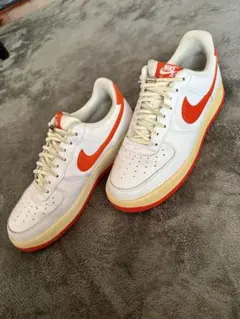 NIKE AIR FORCE 1 ホワイト オレンジ