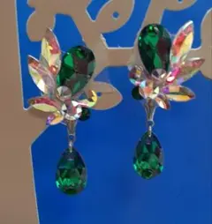 社交ダンス　エレガントなグリーンのイヤリング