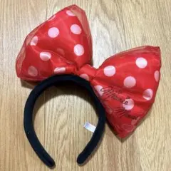 【美品】ミニーマウス♡リボンカチューシャ 赤水玉 デカリボン♡ディズニーリゾート