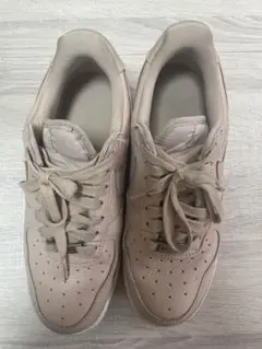 Nike ベージュ スニーカー