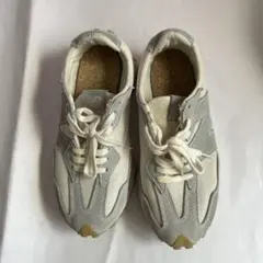 Item thumbnail for item b378fe60-0b96-4157-83f2-6fcc6ffe0364