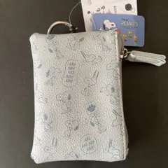 スヌーピーパスポーチ