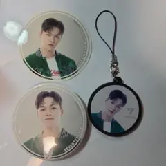 バーノン　一番くじ　缶バッジ　ステッカー　ラバーストラップ　セット