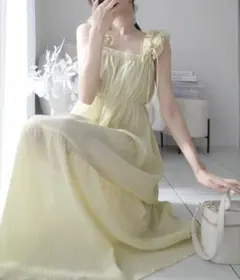 【mily bilet】フリルショルダー Aライン ティアード キャミワンピース