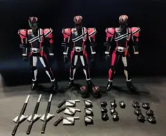 S.H.フィギュアーツ　仮面ライダーディケイド　三体セット