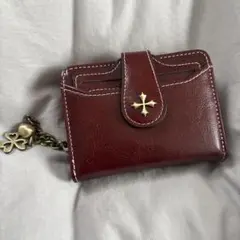 バーガンディ 二つ折り財布 クロスモチーフ付き 十字架
