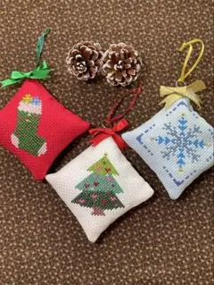 値下げ(3個セット)刺繍のクリスマスオーナメント　クリスマスツリー飾り