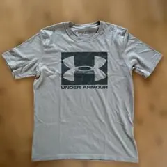 【美品】アンダーアーマー　Tシャツ