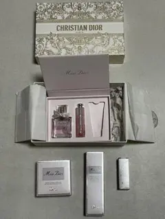 Miss Dior クリスマスコフレ コスメ セット ディオール 香水　リップ