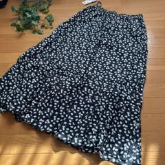 新品ユニクロ×ポール&ジョーティアードスカート花柄 ブラック ロングスカート L