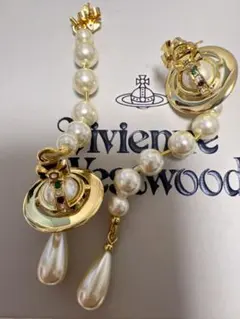 VivienneWestwood パールピアス