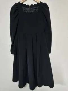 【新品未使用】OBLI オブリー　スカラップドラマワンピース 2025年最新】OBLI カットソーワンピースの人気アイテム - メルカリ