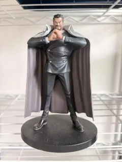 ワンピースDX モンキー・D・ガープ フィギュアのサムネイル