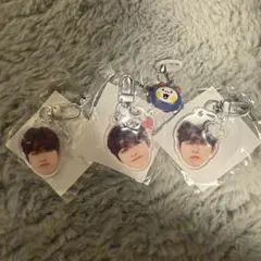 TREASURE ジョンウ 顔アクキー カプセルトイ 喜怒哀