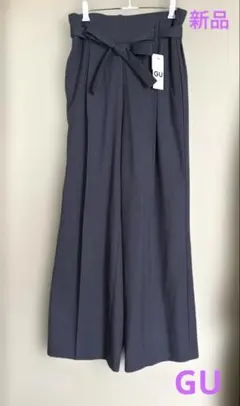 【新品】GU ベルトタック　ストレートパンツ
