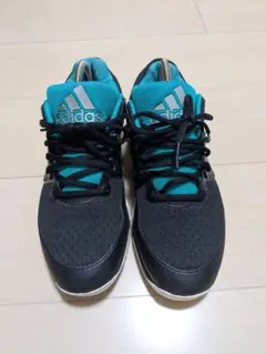 adidas スパイク・シューズ ブラック/ターコイズ