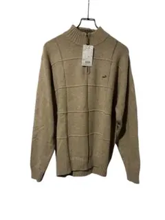 ベージュ ニット