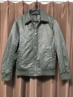 ★値下げ中！未使用★ユニクロ 冬用防風防寒ブルゾン カーキ