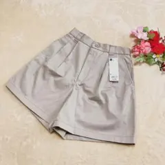 【GUジーユー】新品チノタック ショートパンツ 後ろギャザーゴム ベージュ　S