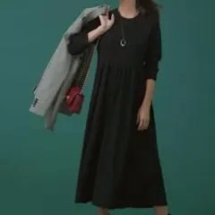 美品✨23区　ヴィスコースストレッチAラインニットワンピース　黒　38