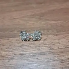 花形クリスタルピアス