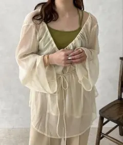 【1週間限定価格‼️】カシュクール楊柳ブラウスのサムネイル