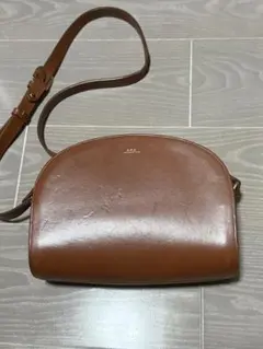 A.P.C. ハーフムーンバッグ ブラウン　ショルダーバッグ