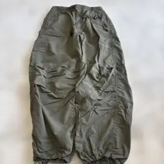 GU ワイドパラシュートパンツ S カーキのサムネイル