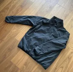 ブラック ナイロンジャケット ハイネック