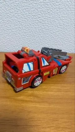 ミュータントタートルズ マシンミューテーション　レオナルド　消防車