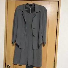 夏用ワンピーススーツ