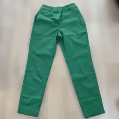 緑色 スリムフィット カジュアルパンツ