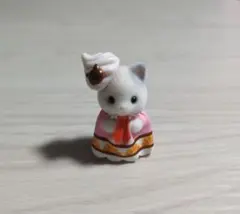 シルバニアファミリー　赤ちゃんケーキパーティーシリーズ　ラテネコの小さい赤ちゃん