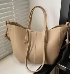 残り1点⚠️ZARAジャンル海外ブランド 大人可愛いベージュ 軽量 トートバッグ