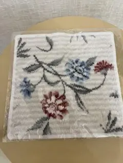 ✨新品FEILER 花柄 タオル地 ハンカチおしゃれ　可愛い　値下げ済