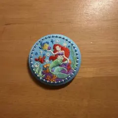 Disney Characters 刺繍缶バッジビスケット2 アリエル