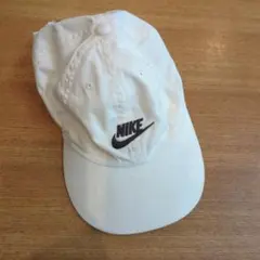 NIKE ホワイトキャップ 調整可能