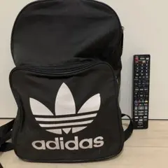 普段使いにおすすめ。adidas 黒 バックパック