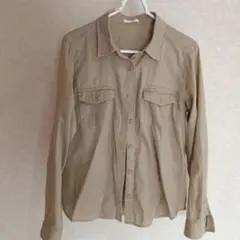 ハニーズ　GOLZA ベージュ 長袖シャツ Mサイズ