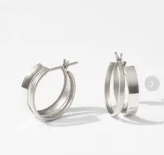 美品 Jewel closet by L&Co. K10WG 2連風フープピアス - メルカリ