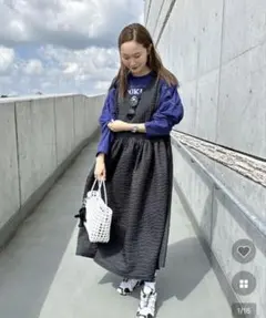 【美品】エンボスバルーンロングワンピース キャミワンピ 黒 フリーサイズのサムネイル