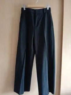 ユニクロ ダークグレー ワイドパンツ Sサイズ
