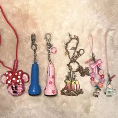 【Disney】キーホルダー＆ライト 6点まとめ売り