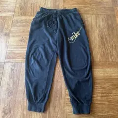 Nike ブラック ジョガーパンツ ゴールドロゴM