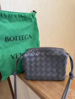 BOTTEGA VENETA ループ　ショルダーバッグのサムネイル