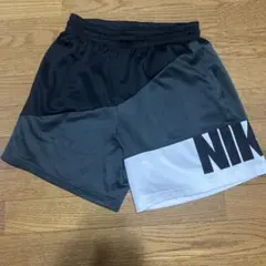 Nike バスケットボールパンツ 黒/白